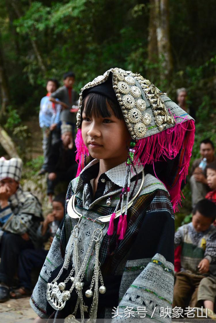 云南有个神秘的民族,云南深山里的原始部落女人