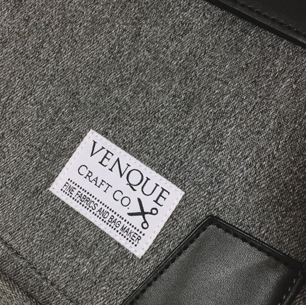 长情不如久伴的图片,陪我很久的双肩包