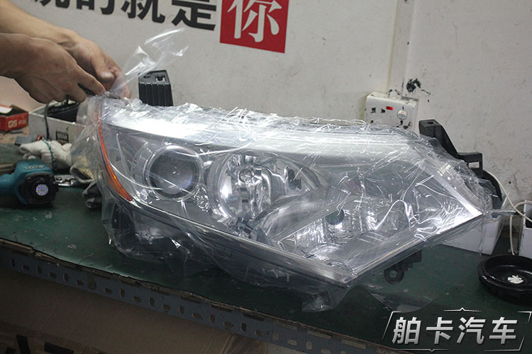 日产贵士大灯,海拉五最新款氙气透镜