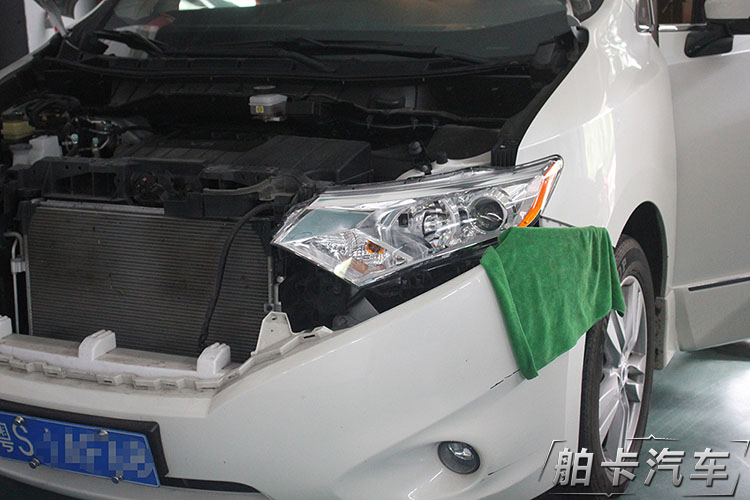 日产贵士大灯,海拉五最新款氙气透镜