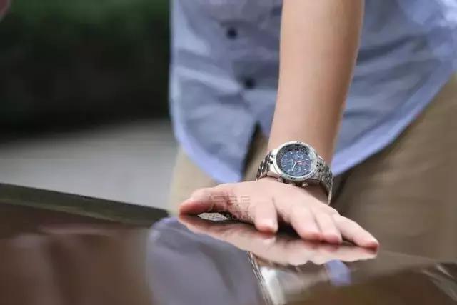 潜水表钢带还是橡胶表带,3000-5000元手表推荐瑞士腕表