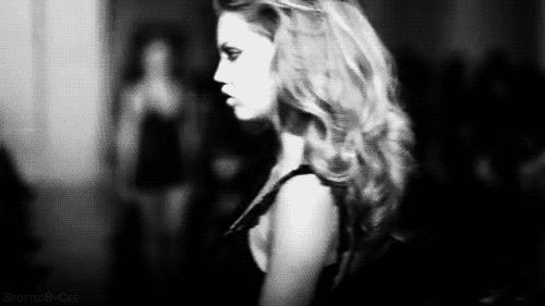 今年的时尚潮流是什么,今年的时尚圈怎么样