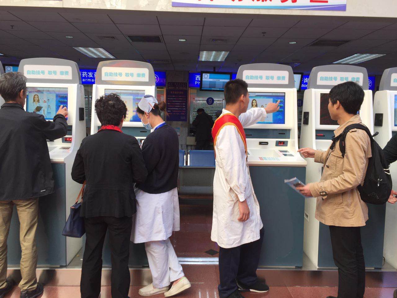 医院好像是最温暖的地方,医院温暖一瞬间