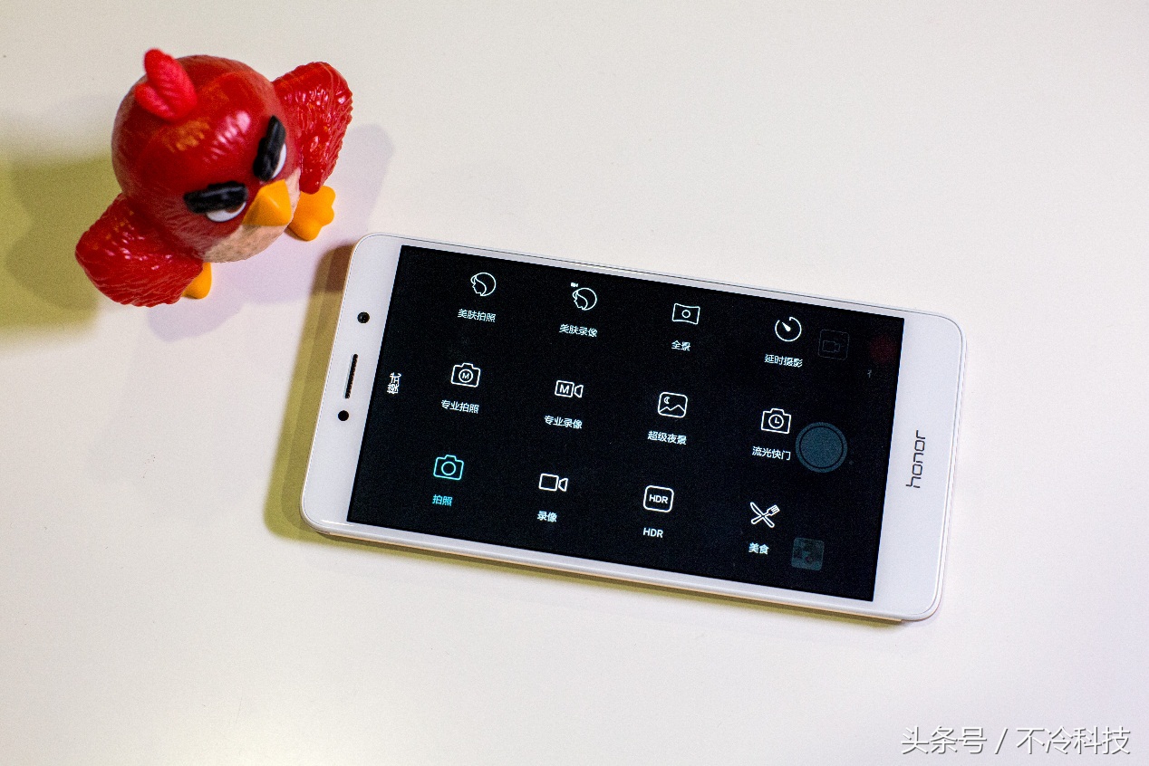 1500元手机推荐荣耀畅玩6x,荣耀6x与荣耀畅玩6x是否一样