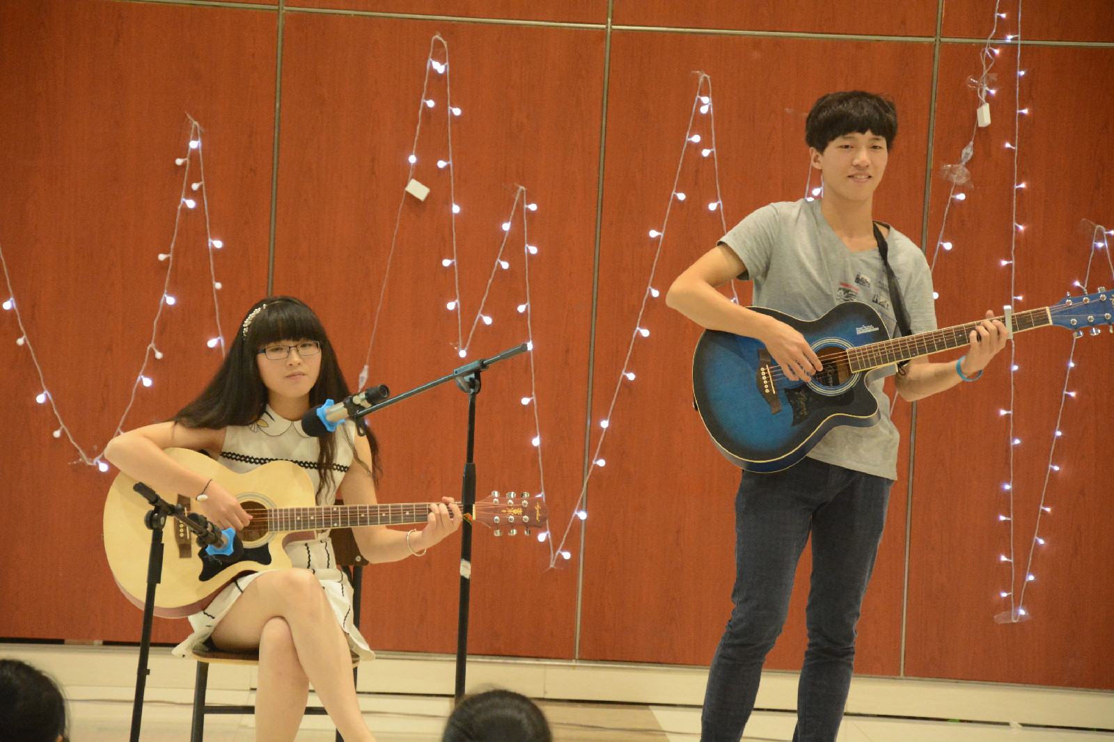 吉他如何把节奏舒服的带去弹唱,怎么才可以快速学会吉他弹唱节奏