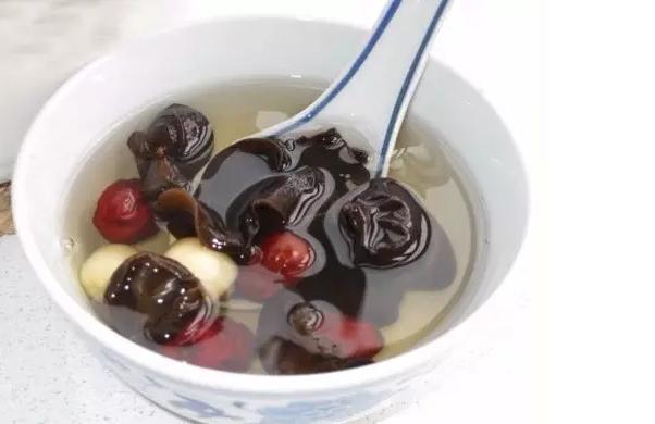 早上喝一次，和雀斑saybye，纯天然哦，让你惊到不要不要