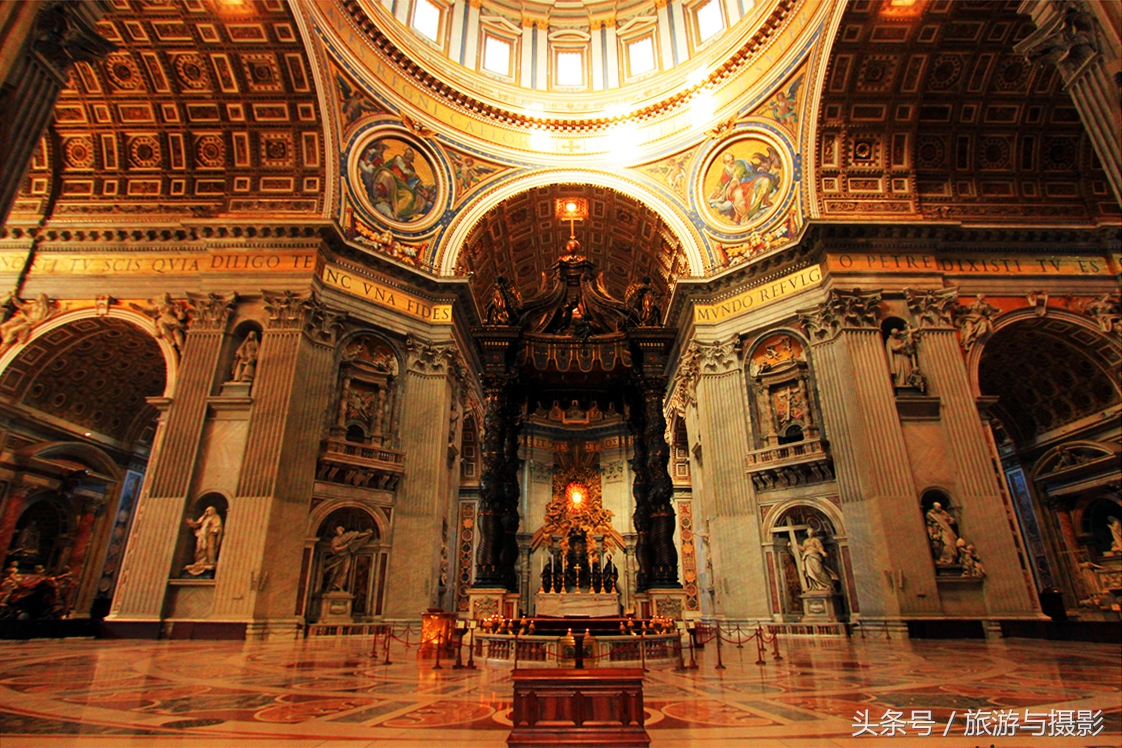 梵蒂冈圣彼得大教堂铁门,梵蒂冈圣彼得大教堂图片