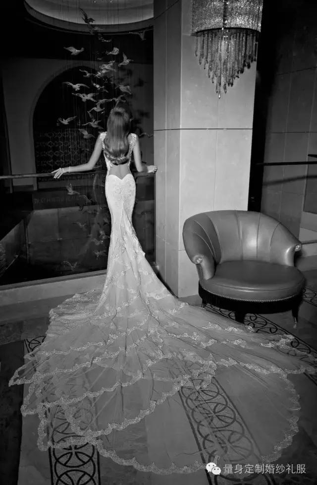 女王霸气长拖尾婚纱,艾莎女王学生拖尾礼服