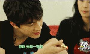 朋友圈被YSL口红霸屏明星都在追捧的口红们(附最全试色)