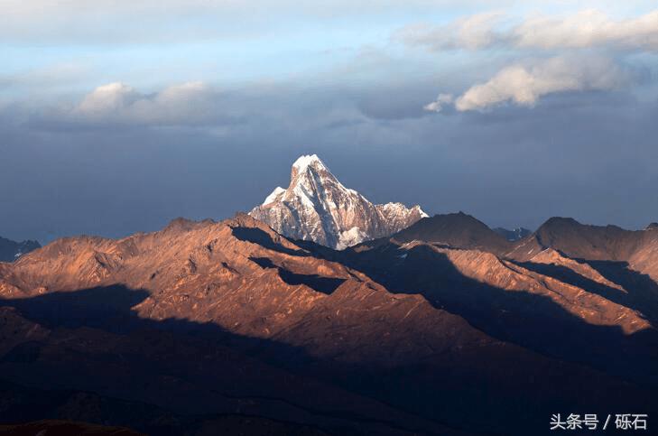 牛背山达瓦更扎和王岗坪哪个好,达瓦更扎牛背山离碧峰峡哪个近