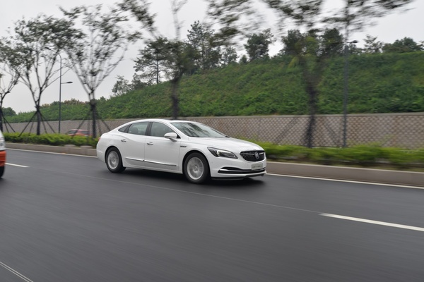 别克君越2021款652t豪华型油耗,实测别克君越油耗