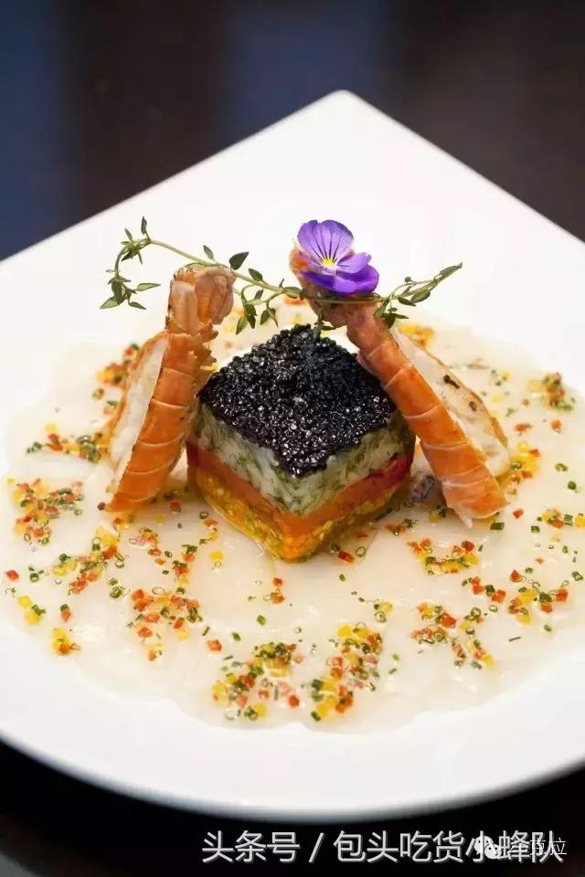 红色鱼子酱搭配的西餐料理做法,分子料理鱼子酱具体的做法