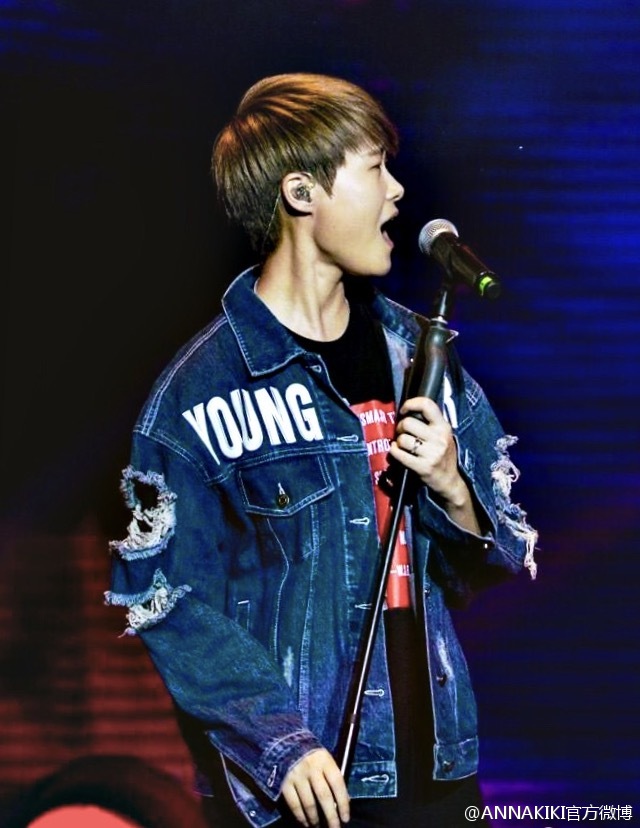 时尚宠儿李宇春和杨幂,李宇春受时尚品牌青睐