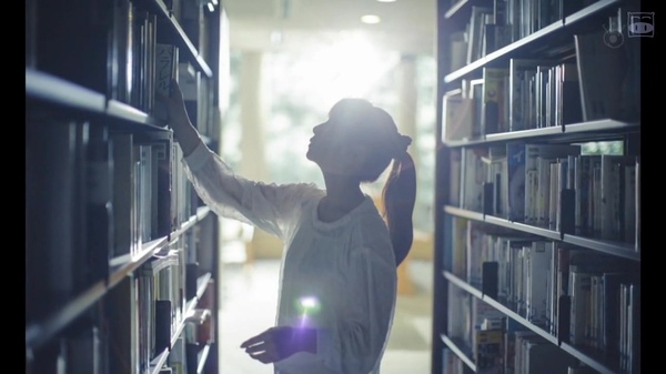 女明星不当演员能干吗？出书、拿大奖、走上人生巅峰不是不可能！