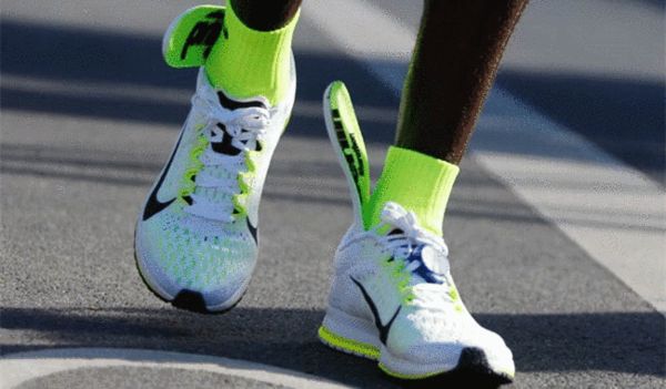 鞋垫往后溜是什么原因,跑步鞋垫老是往右移