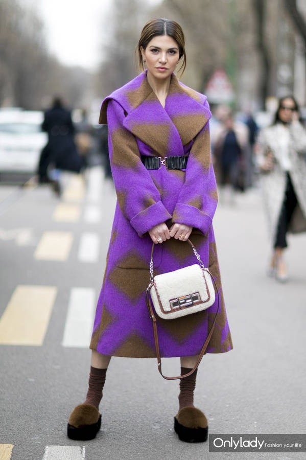 越穿越多的深秋怎么她们却看上去越来越瘦高？