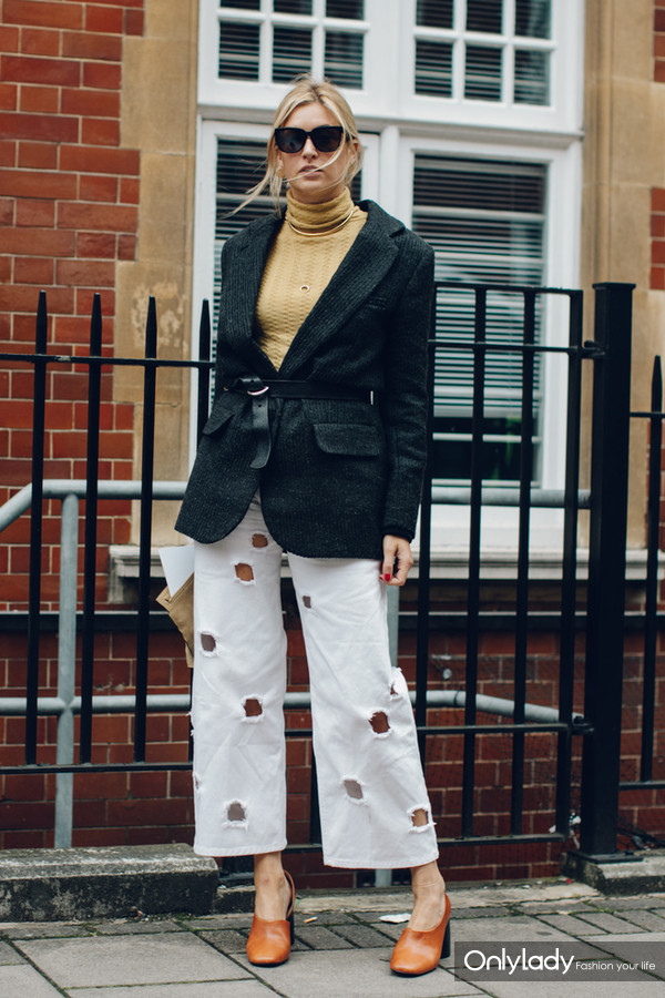 越穿越多的深秋怎么她们却看上去越来越瘦高？