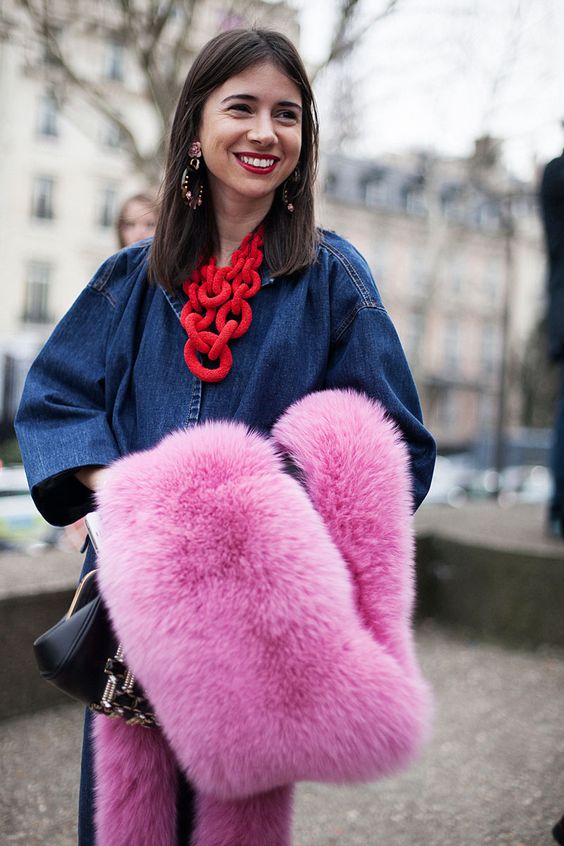 oversize款的衣服比正常码大吗,oversize的衣服