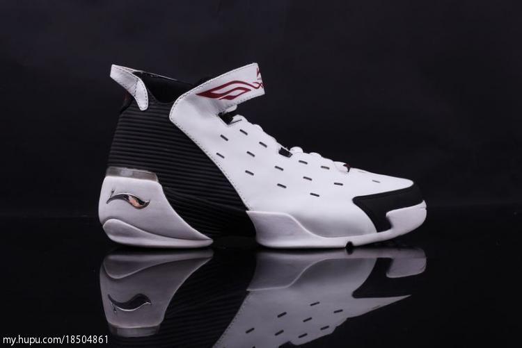 国产李宁的巅峰,李宁驭帅14low对比驭帅14