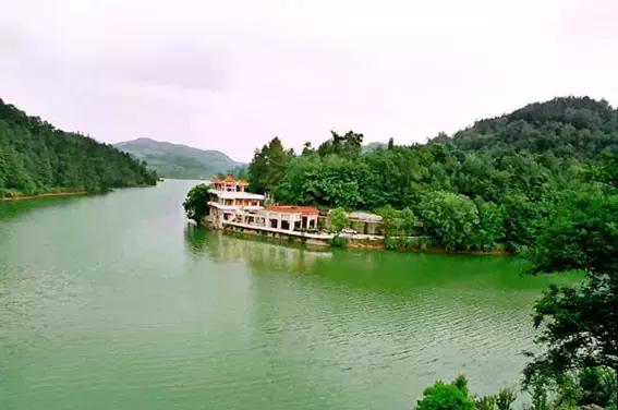 边远山区最穷学校,穷乡僻壤学校