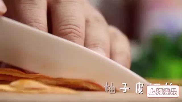 在家自制蜂蜜柚子茶润喉去秋燥,怎么煮蜂蜜柚子茶能祛痰