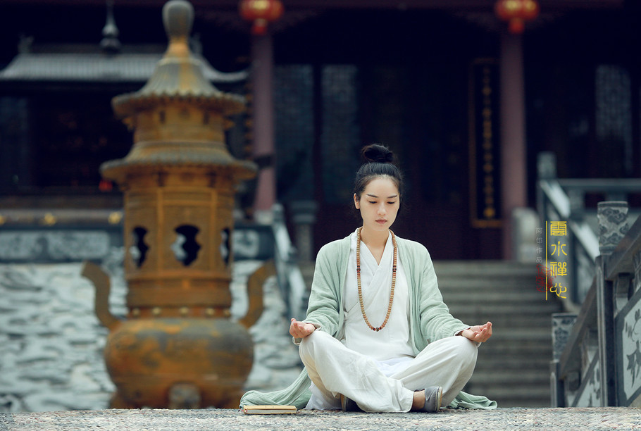 南无阿弥陀佛佛光四射,震撼心灵的南无阿弥陀佛