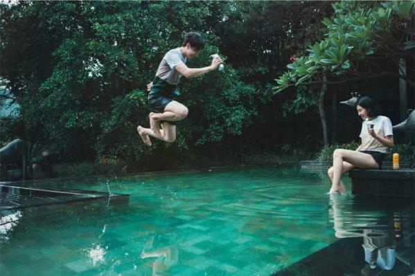 愿无岁月可回首且以深情共白头,愿有岁月可回首且以深情共白头