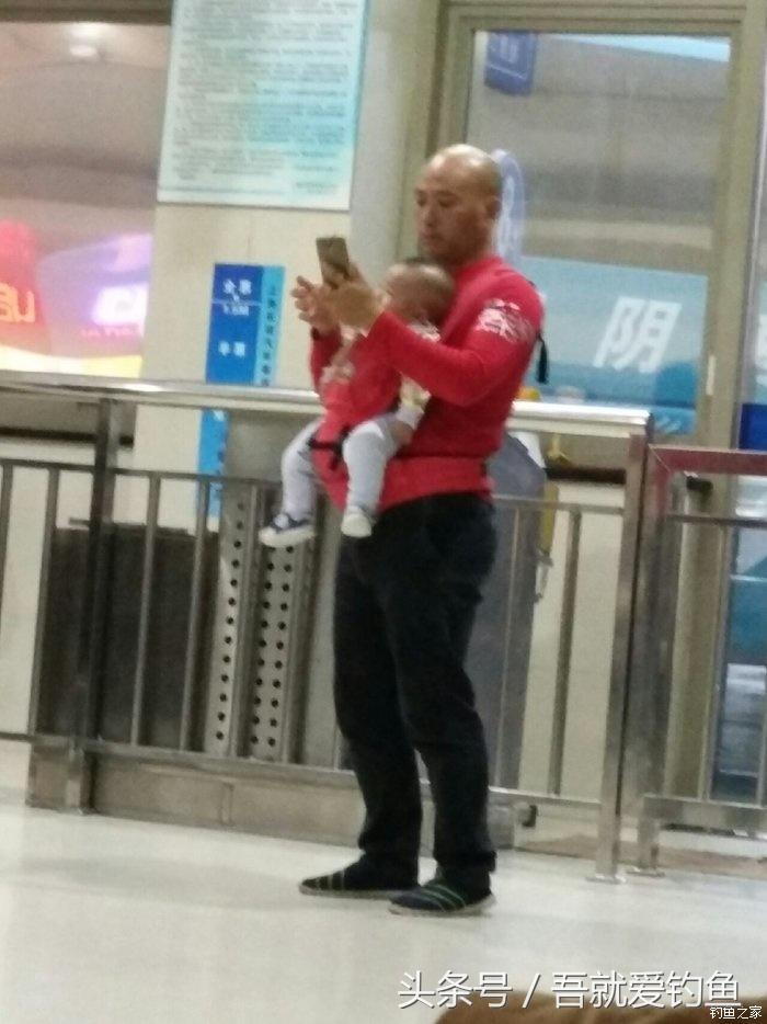 假休十月翻板初试失利恶犬护塘渔获数爆炸饵