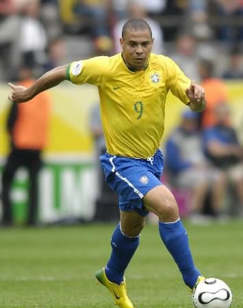 盘点十大足坛明星，C罗竟然未进前三