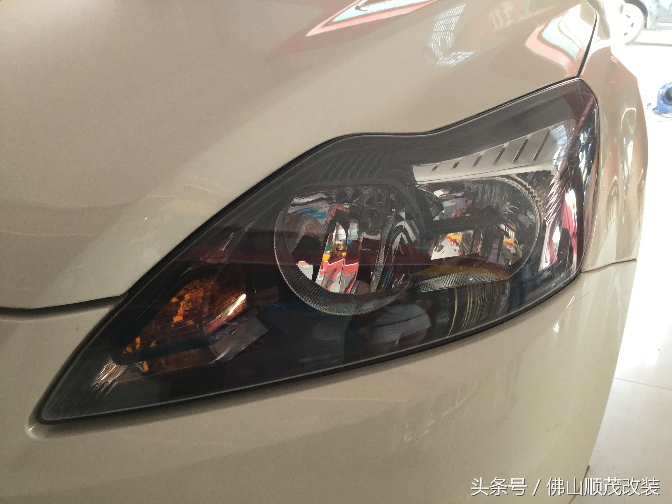 福克斯车灯不一样高,福克斯大灯升级恒威激光大灯