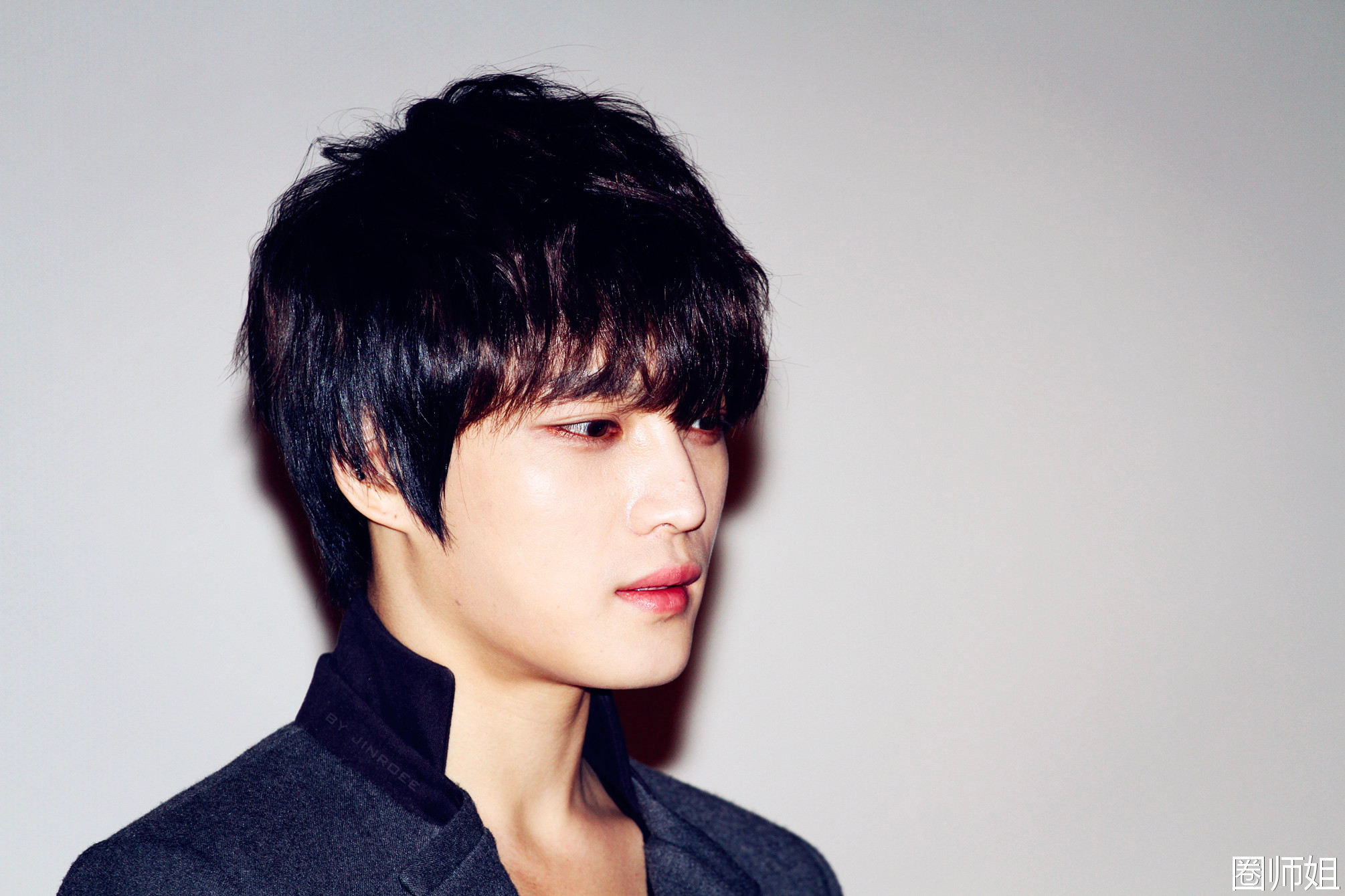 人品贵重人缘极佳，他是韩版张国荣