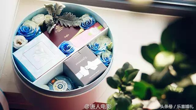 泰国明星婚礼伴手礼推荐 (明星们结婚都送什么礼物)