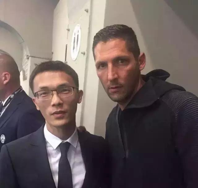 他从9岁开始痴迷足球27岁融资3.5亿打造最大足球社区