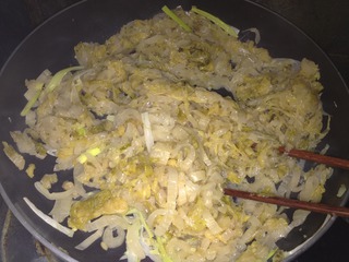 东北杀猪菜里面都有什么,东北炖杀猪菜的家常做法