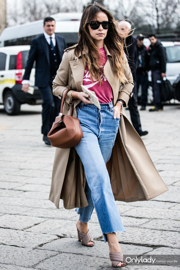 越穿越多的深秋怎么她们却看上去越来越瘦高？