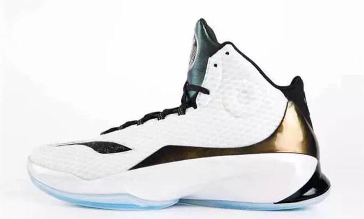 国产李宁的巅峰,李宁驭帅14low对比驭帅14