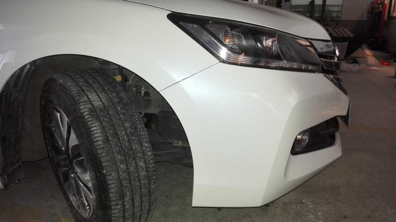 9.5代雅阁事故车修复,雅阁9代半事故现场