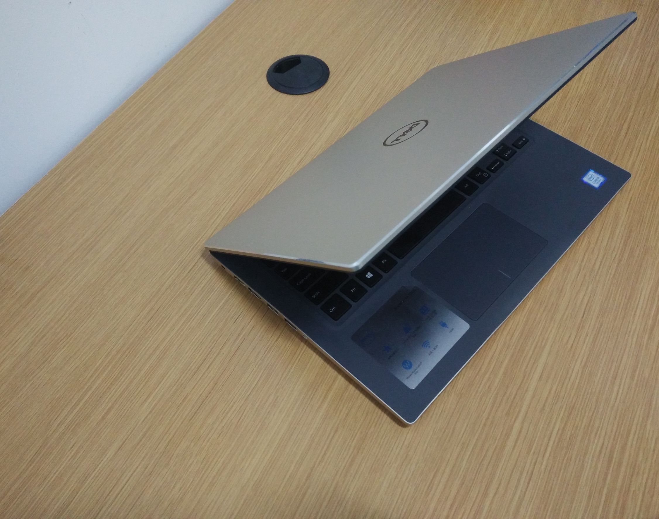 戴尔燃7000评测小白测评,dell燃7000进入安全模式