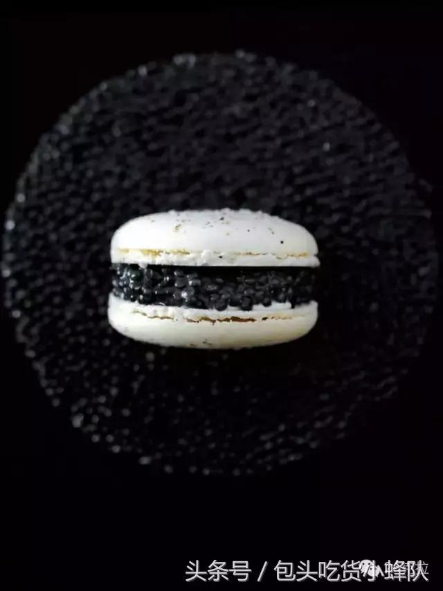 红色鱼子酱搭配的西餐料理做法,分子料理鱼子酱具体的做法