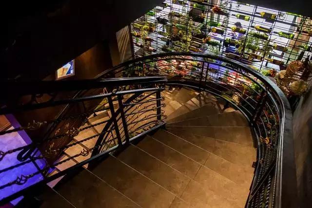 老板壕打5.8折,全年无休摄魂小龙虾,逼爆头我都要吃到Ta