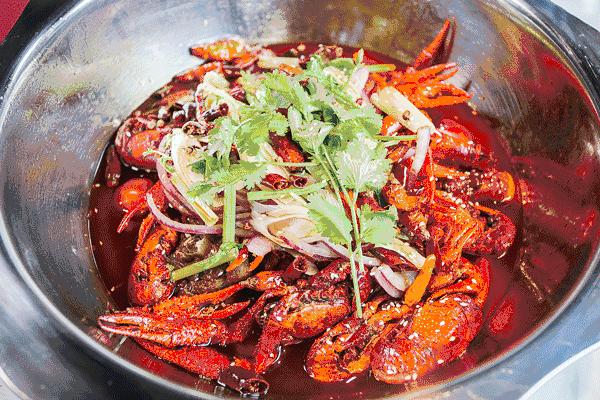 老板壕打5.8折,全年无休摄魂小龙虾,逼爆头我都要吃到Ta