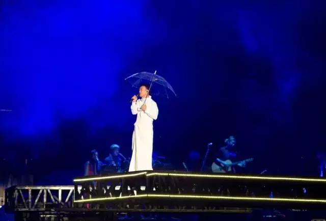 陈奕迅：别人不懂我鬼马背后的深情，你懂就好