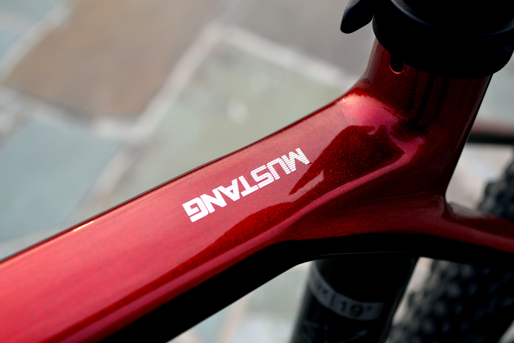 山地车碳纤维铝合金骑行感受,山地车铝合金碳纤维骑行感受