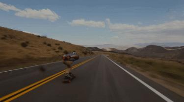 在女友的脖子上吻了个草莓被小侄女看到了