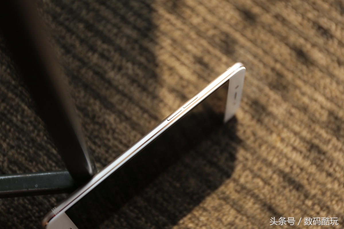 oppor9s开箱测评,oppor9s真的比较值得推荐吗