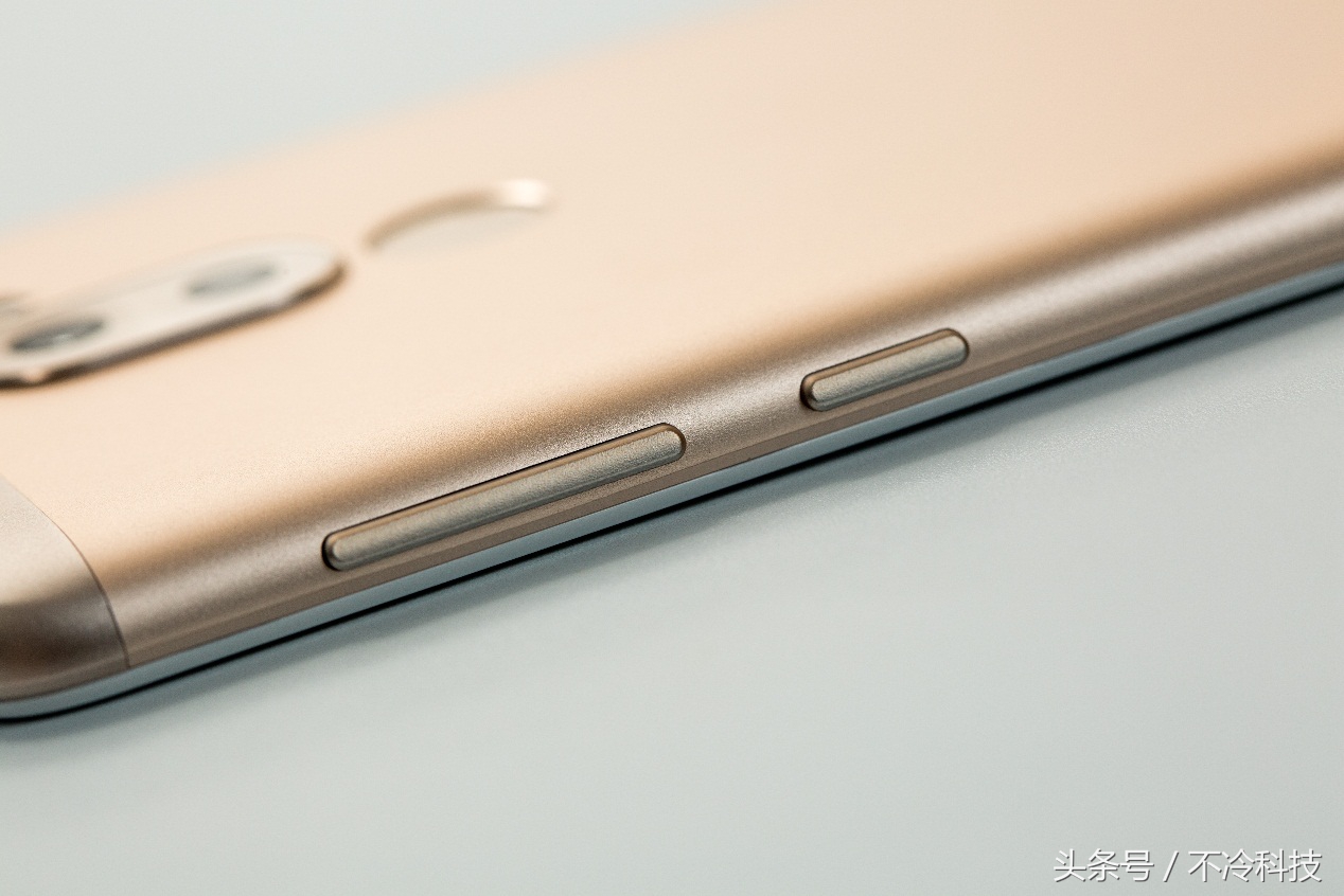 1500元手机推荐荣耀畅玩6x,荣耀6x与荣耀畅玩6x是否一样