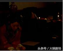 梁朝伟在这片里居然是一个抖M狂,那么问题来了,是谁在虐他