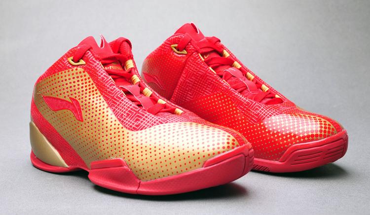 国产李宁的巅峰,李宁驭帅14low对比驭帅14