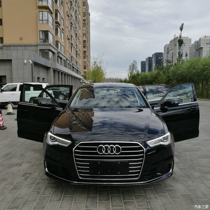奥迪a6l2016款30fsi舒适型实拍,2016款奥迪a6l评测1.8t用车感悟