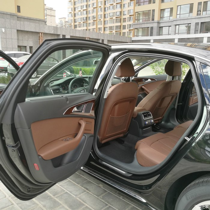 奥迪a6l2016款30fsi舒适型实拍,2016款奥迪a6l评测1.8t用车感悟